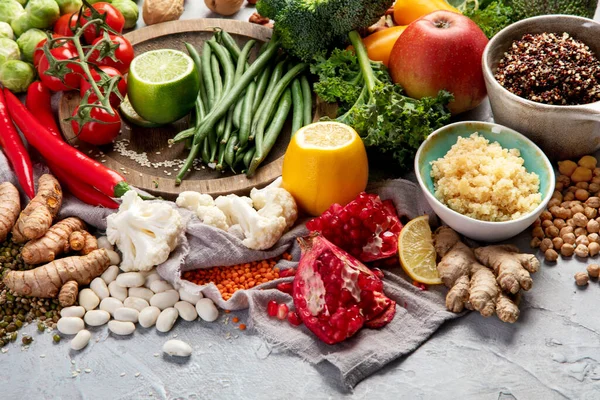 Plantaardig Dieet Grijze Achtergrond Gezond Voedsel Concept Kopieerruimte — Stockfoto
