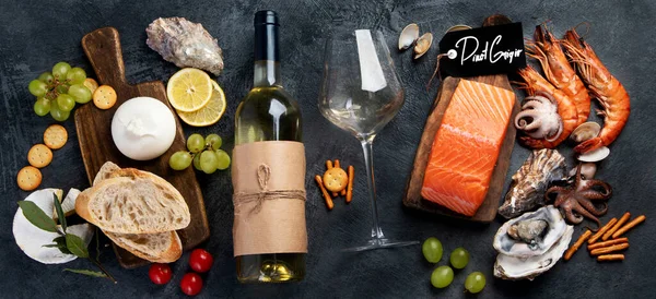 Vino Blanco Pinot Grigio Con Mariscos Aperitivos Bebidas Alcohólicas Tradicionales — Foto de Stock