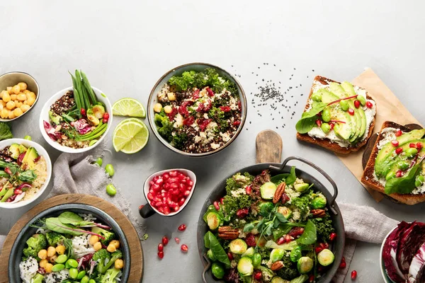 Vegane Gerichte Auf Grauem Hintergrund Gesundes Essen Draufsicht Flache Lage — Stockfoto