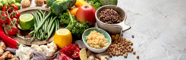 Növényi Alapú Étrend Szürke Alapon Egészséges Étel Koncepció Másolás Panoráma — Stock Fotó