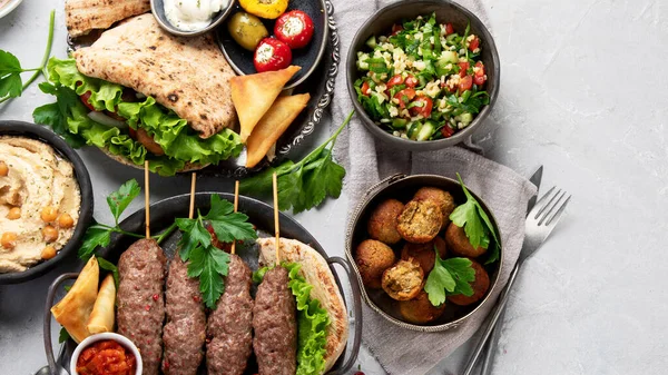 Libanesisches Essenssortiment Auf Hellem Hintergrund Traditionelles Ernährungskonzept Draufsicht Flache Lage — Stockfoto