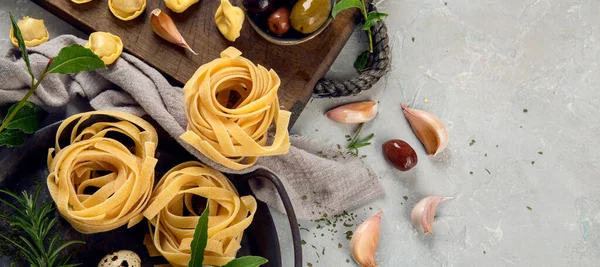 Italian Pasta Assortment Light Background Traditional Food Concept Flat Lay — Stock Photo, Image