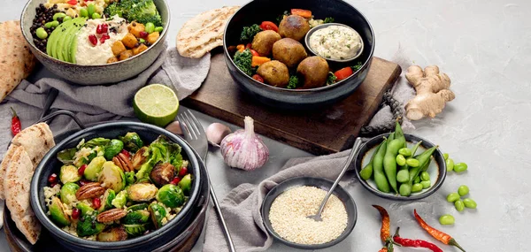 Vegán Ételek Választéka Könnyű Háttérrel Mediterrán Étrend Másolás Helye — Stock Fotó