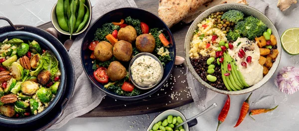 Vegan Platos Surtido Sobre Fondo Claro Concepto Dieta Mediterránea Plano — Foto de Stock