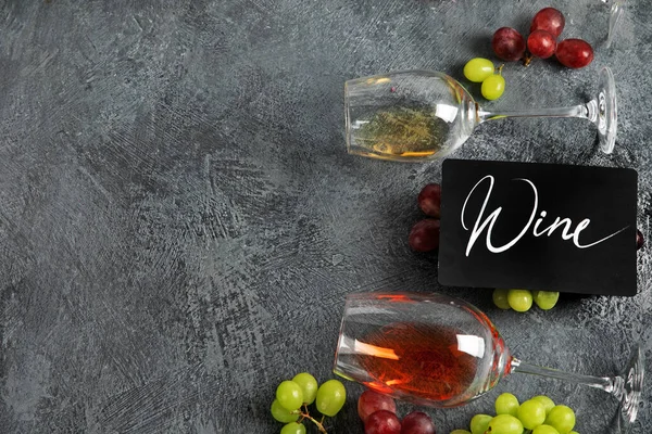 Verschiedener Wein Gläsern Auf Grauem Hintergrund Sommerdrink Für Party Vinothek — Stockfoto
