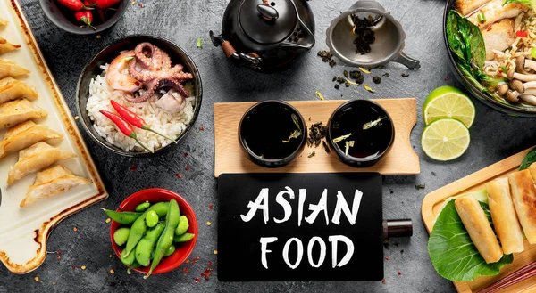 Asijské Jídlo Různými Složkami Tmavém Pozadí Horní Pohled — Stock fotografie
