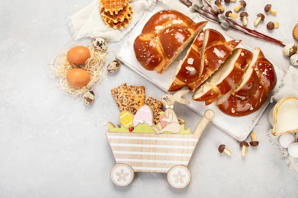 Pan Dulce Pascua Tsoureki Cozonac Rodajas Semana Santa Primavera Concepto —  Fotos de Stock