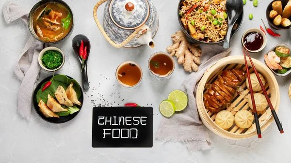 Gesorteerd Chinees Eten Een Lichte Achtergrond Traditioneel Voedselconcept Aziatisch Banket — Stockfoto