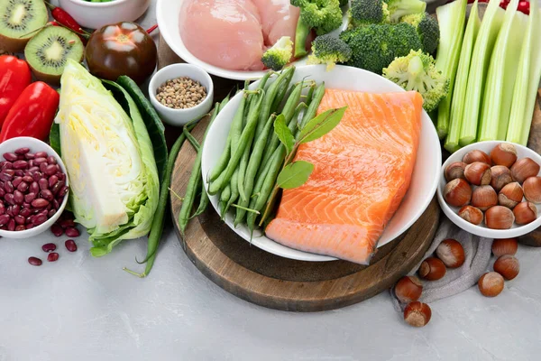 Alimentos Con Bajo Índice Glucémico Sobre Fondo Gris Concepto Comida —  Fotos de Stock