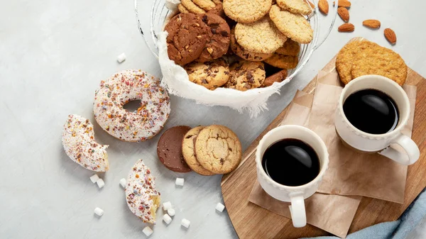 Cookies Sortiment Auf Hellem Hintergrund Hausgemachte Desserts Feier Konzept Draufsicht — Stockfoto