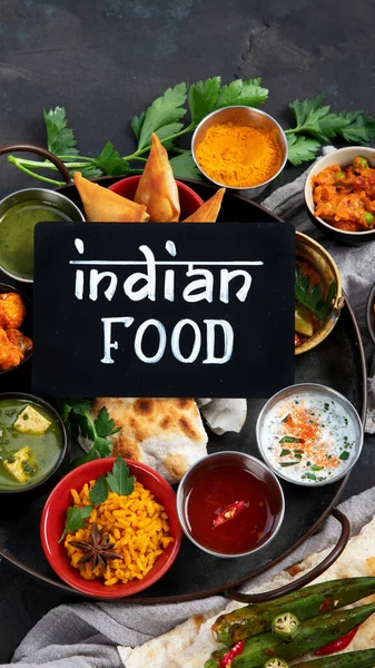 Indian Thali Fundal Întunecat Conceptul Alimentar Tradițional Conceptul Alimente Ecologice — Fotografie, imagine de stoc