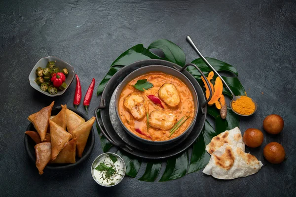 Kerala Pescado Curry Sobre Fondo Oscuro Concepto Comida Tradicional Vista —  Fotos de Stock