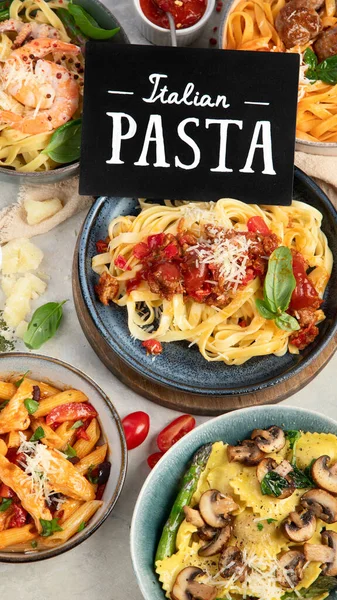 Italiensk Pasta Sortiment Ljus Bakgrund Traditionellt Matkoncept Platt Ligg Ovanifrån — Stockfoto