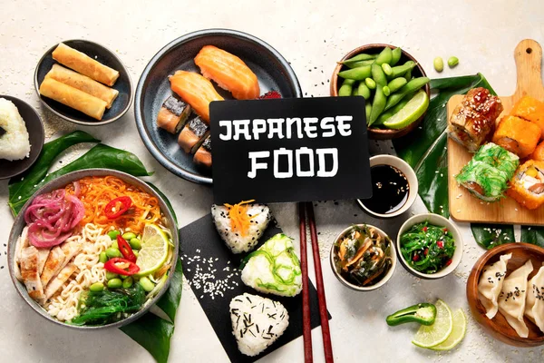 Japonský Sortiment Potravin Světlém Pozadí Tradiční Pojetí Jídla Jídla Předkrmy — Stock fotografie