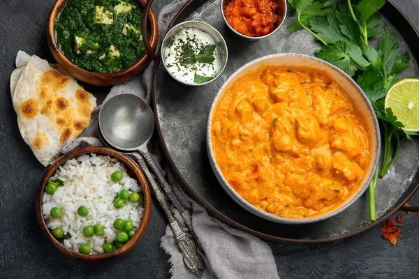 Curry Indiano Fundo Escuro Conceito Comida Tradicional Pratos Aperitivos Cozinha — Fotografia de Stock