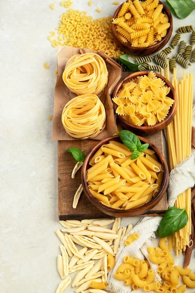 Varietà Pasta Italiana Fondo Chiaro Concetto Cibo Tradizionale Layout Piatto — Foto Stock