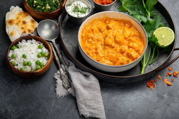 Curry Indiano Fundo Escuro Conceito Comida Tradicional Pratos Aperitivos Cozinha — Fotografia de Stock