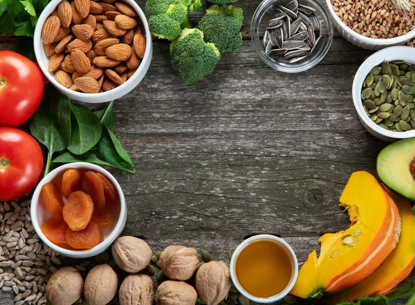 Voedingsmiddelen Rijk Aan Vitamine Een Structurele Houten Achtergrond Gezonde Producten — Stockfoto