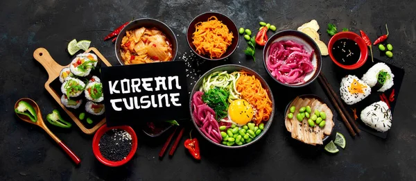 Sortiment Korejských Potravin Tmavém Pozadí Asijské Pokrmy Předkrmy Skutečně Kuchyně — Stock fotografie