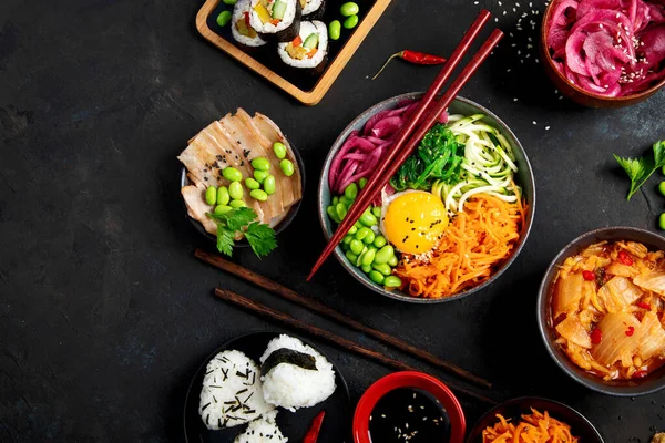 Assortiment Van Koreaans Eten Donkere Achtergrond Aziatische Gerechten Voorgerechten Van — Stockfoto