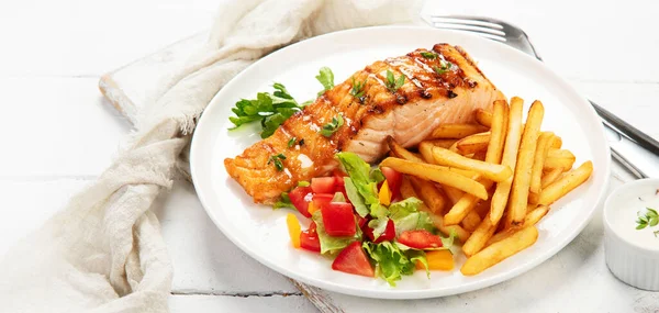 Salmon Steak Vegetables Fries Light Background Freshly Grilled Healthy Dinner — Stock fotografie