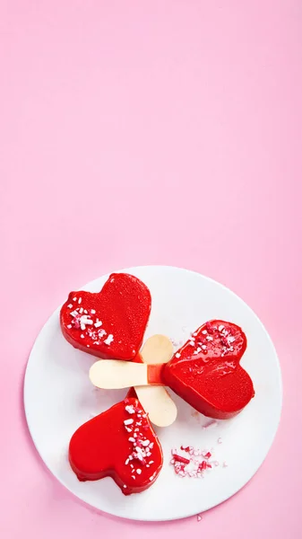 Red Strawberry Ice Cream Pink Background Atmospheric Sweet Menu Concept —  Fotos de Stock