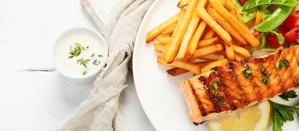 Salmon Steak Vegetables Fries Light Background Freshly Grilled Healthy Dinner — Stock fotografie