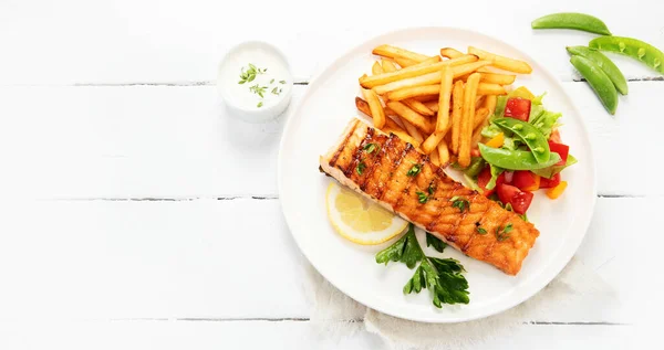 Salmon Steak Vegetables Fries Light Background Freshly Grilled Healthy Dinner — ストック写真