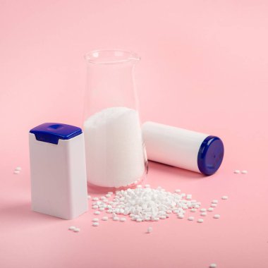 Renkli arka planda şeker ikamesi. Şeker hastalığı konsepti. 