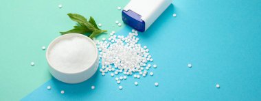 Renkli arka planda şeker ikamesi. Diyabetik konsept. panorama