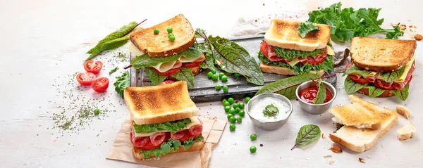 Sandwich Cheese Ham Tomato Fresh Salad Made Whole Wheat Bread — Zdjęcie stockowe