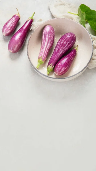 Fresh Aubergine Eggplant Neutral Background Popular Component Healthy Diets Top — Stockfoto