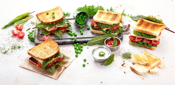 Sandwich Cheese Ham Tomato Fresh Salad Made Whole Wheat Bread — Fotografia de Stock