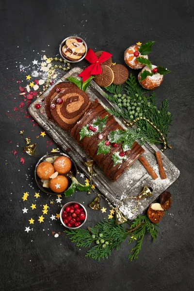 Chocolate Yule Log Dark Background Traditional Dessert Christmas Time Top — Stockfoto