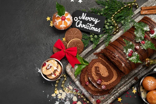 Chocolate Yule Log Dark Background Traditional Dessert Christmas Time Top — Foto de Stock