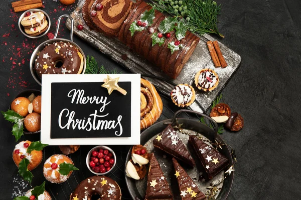 Παραδοσιακό Χριστουγεννιάτικο Επιδόρπιο Σκούρο Φόντο Φαγητό Διακοπών Πάνω Όψη Αντιγραφή — Φωτογραφία Αρχείου