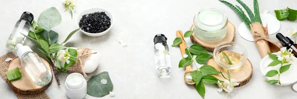 Aloe Vera Slices Moisturizer Light Background Beauty Treatment Concepts Panorama —  Fotos de Stock