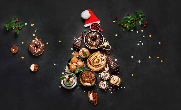 Christmas Tree Sweets Cookies Decoration Dark Background Holiday Food Top — Foto de Stock