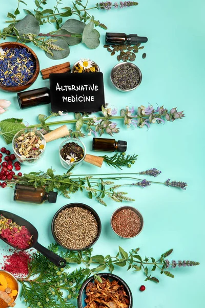 Alternative Herbal Medicine Green Background Homeopatic Flower Herbs Remedies Top — Stock Fotó