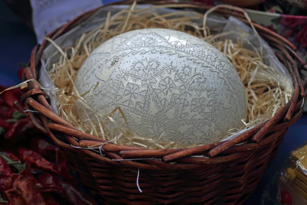 Carved ostrich egg shell — Stock Photo, Image