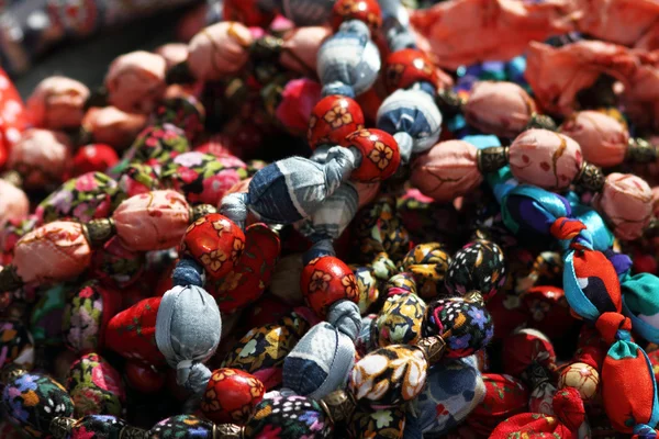 Colar feito de tecido colorido — Fotografia de Stock