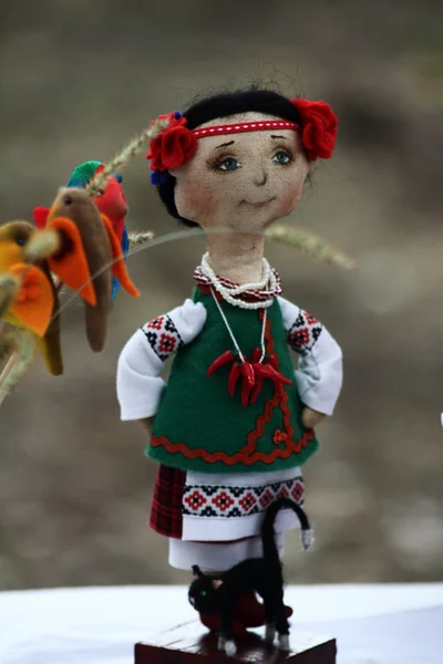 Ukrajinské dívky doll — Stock fotografie