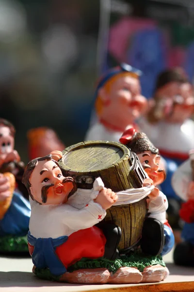 Clay souvenirs from Poltava - Cossacks with a barrel of wine — Stock Photo, Image