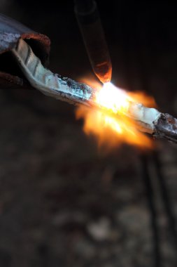 cosaco dice a sacerdote ortodoxo sobre la antigua cocina utensilio vod