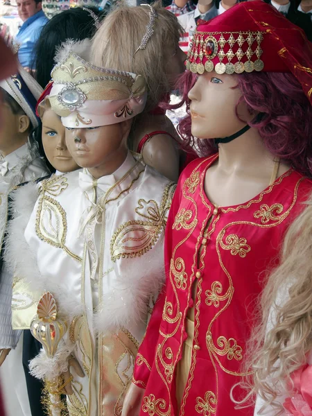 Mannequins habillés Costume traditionnel turc — Photo