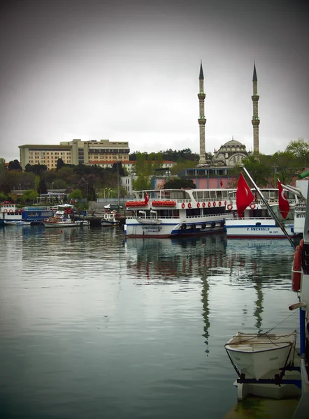 Ships on Kadikoy, Istanbul, Turkey — Stock Photo, Image