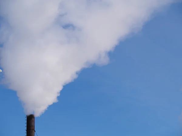 Smoke coming out of pipe — Stock Photo, Image