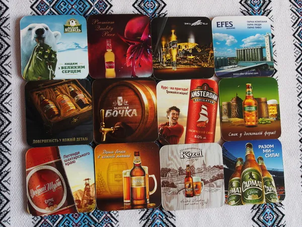 Lugansk breweriana 팬 들의 개인 양조장에 모여 — 스톡 사진
