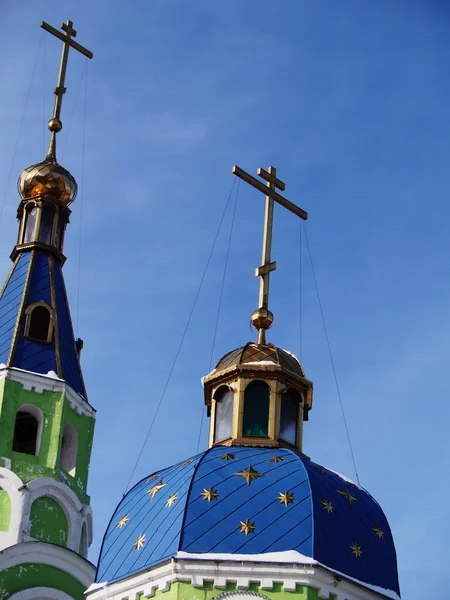 Croci sulla cupola di una chiesa — Foto Stock