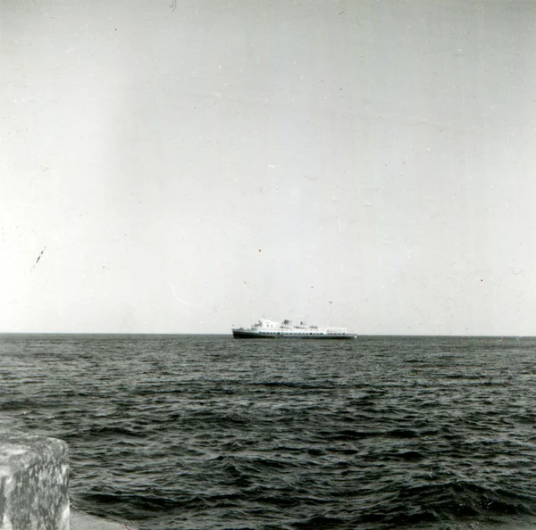 Navio de passageiros no mar — Fotografia de Stock